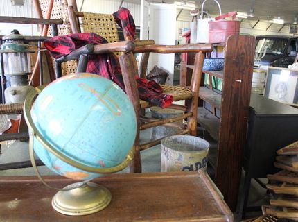 Shipshewana Auction-Antique-Globe