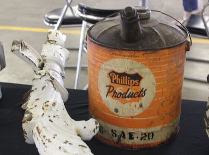 Shipshewana Auction-Antique-Phillips Gas Can