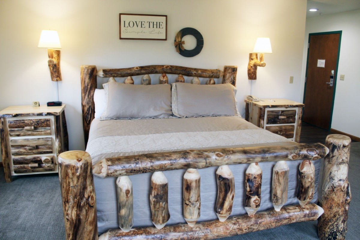 A Romantic Couples Weekend Getaway in Shipshewana