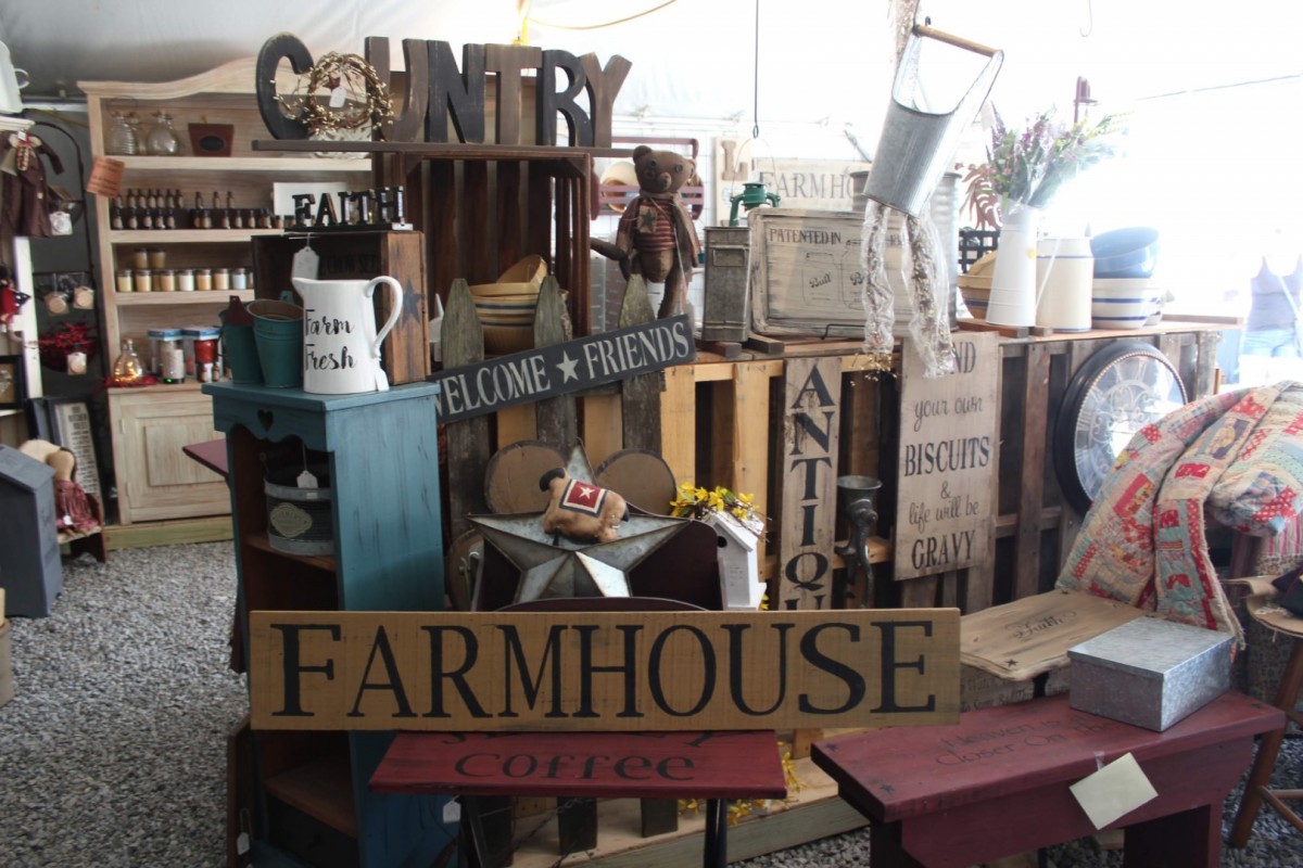 DIY Projects: Create Farmhouse Décor for your Home Using Flea Market Finds