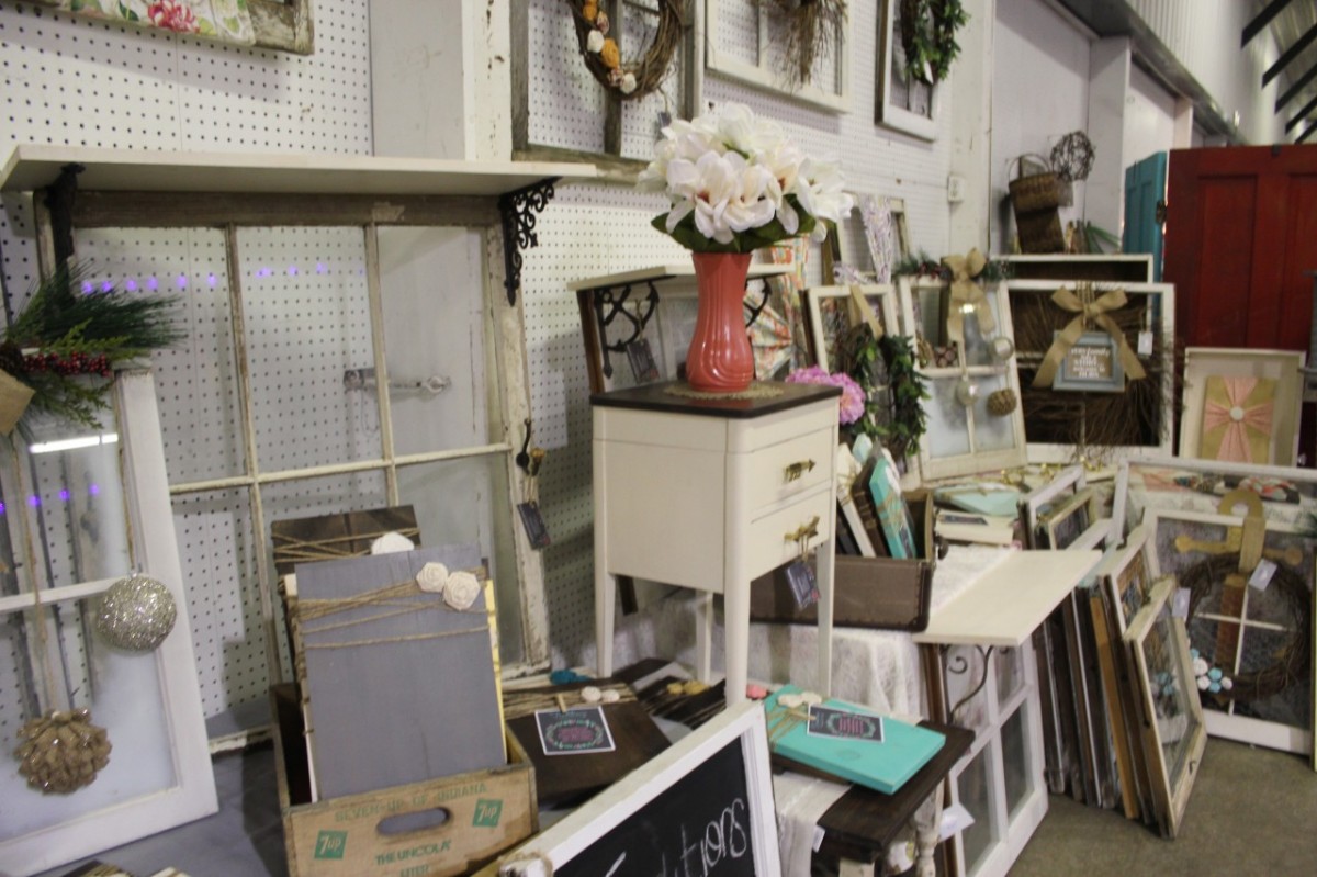 Why Shoppers Aren’t Shopping Your Flea Market Booth