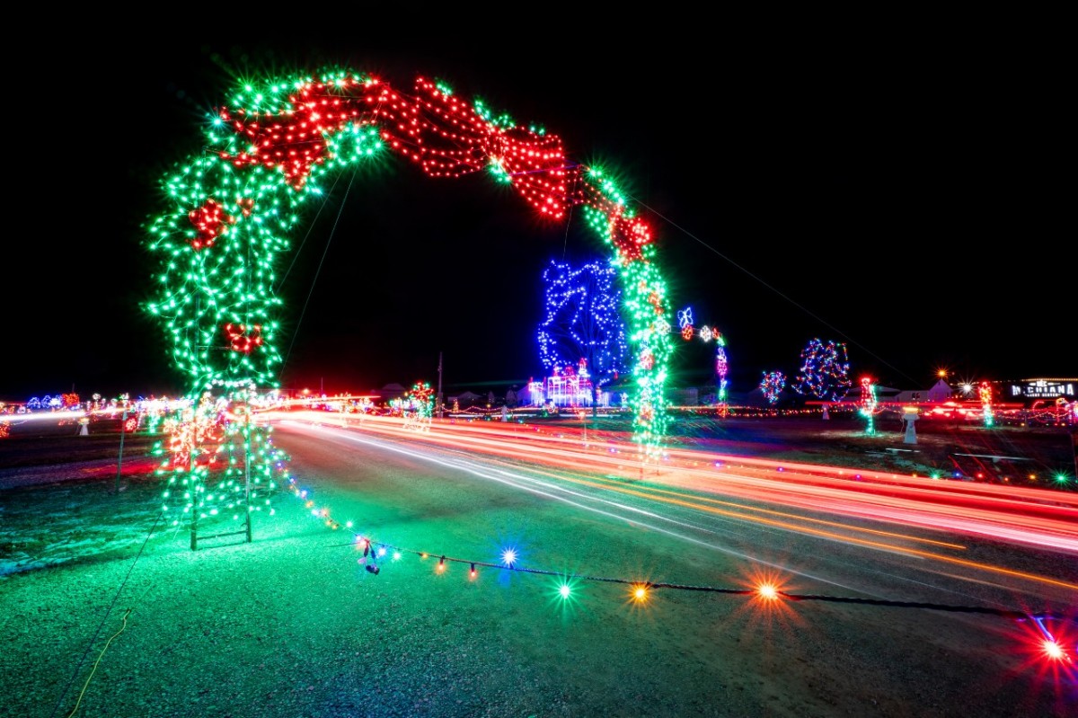 3 Things to Know About Shipshewana’s Drive-Thru Christmas Light Displays
