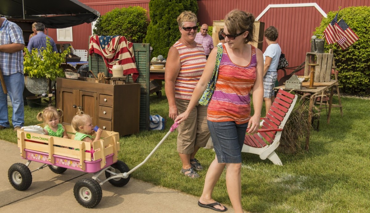Ultimate Guide to the Shipshewana Antique Market